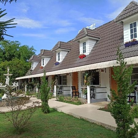 Charisma Resort Suan Phueng Exterior foto